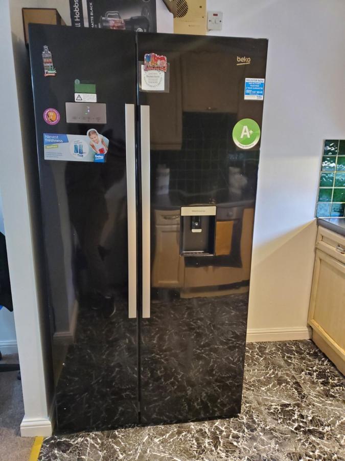 Lovely 2 Bed Flat/Apt In East London- Nice Estate. 다게넘 외부 사진