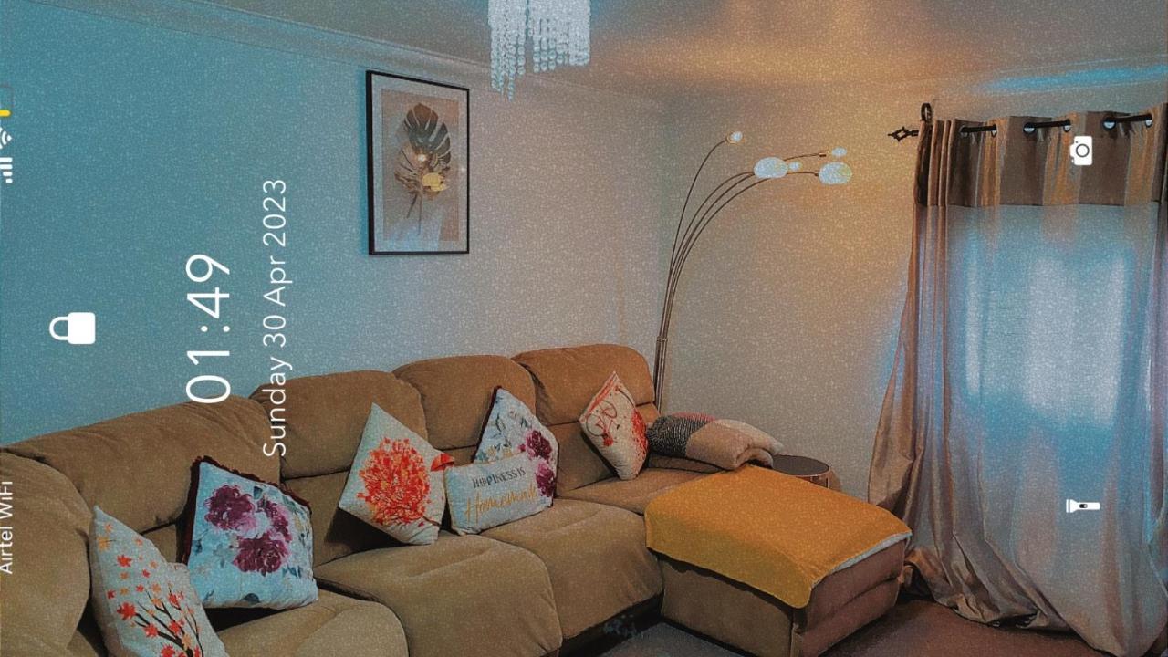 Lovely 2 Bed Flat/Apt In East London- Nice Estate. 다게넘 외부 사진