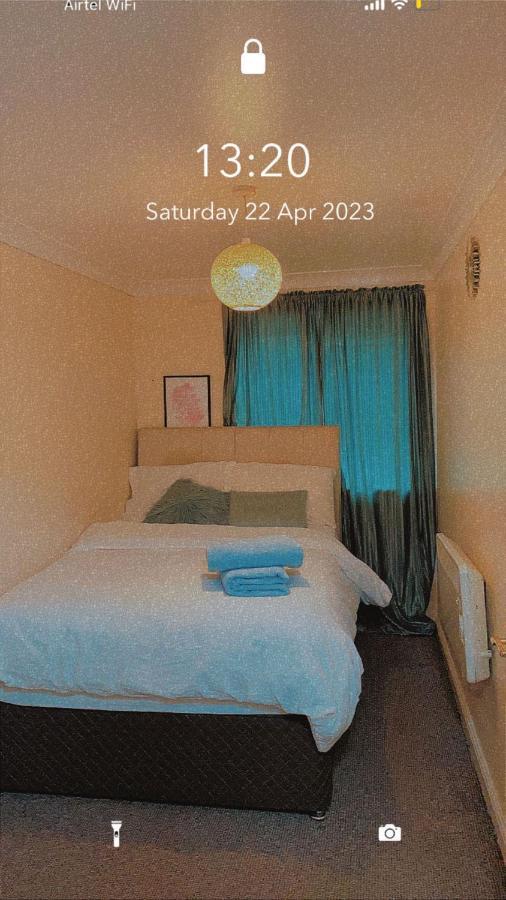 Lovely 2 Bed Flat/Apt In East London- Nice Estate. 다게넘 외부 사진