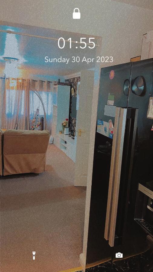 Lovely 2 Bed Flat/Apt In East London- Nice Estate. 다게넘 외부 사진